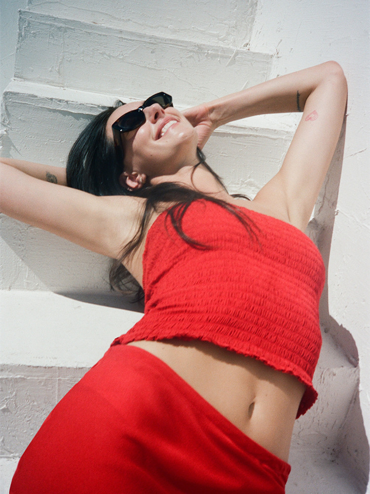 Red Realisation Par The Tara Top | US-402789XTI